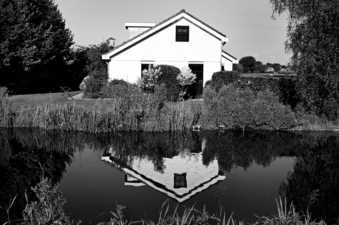 Image - house building structure reflection