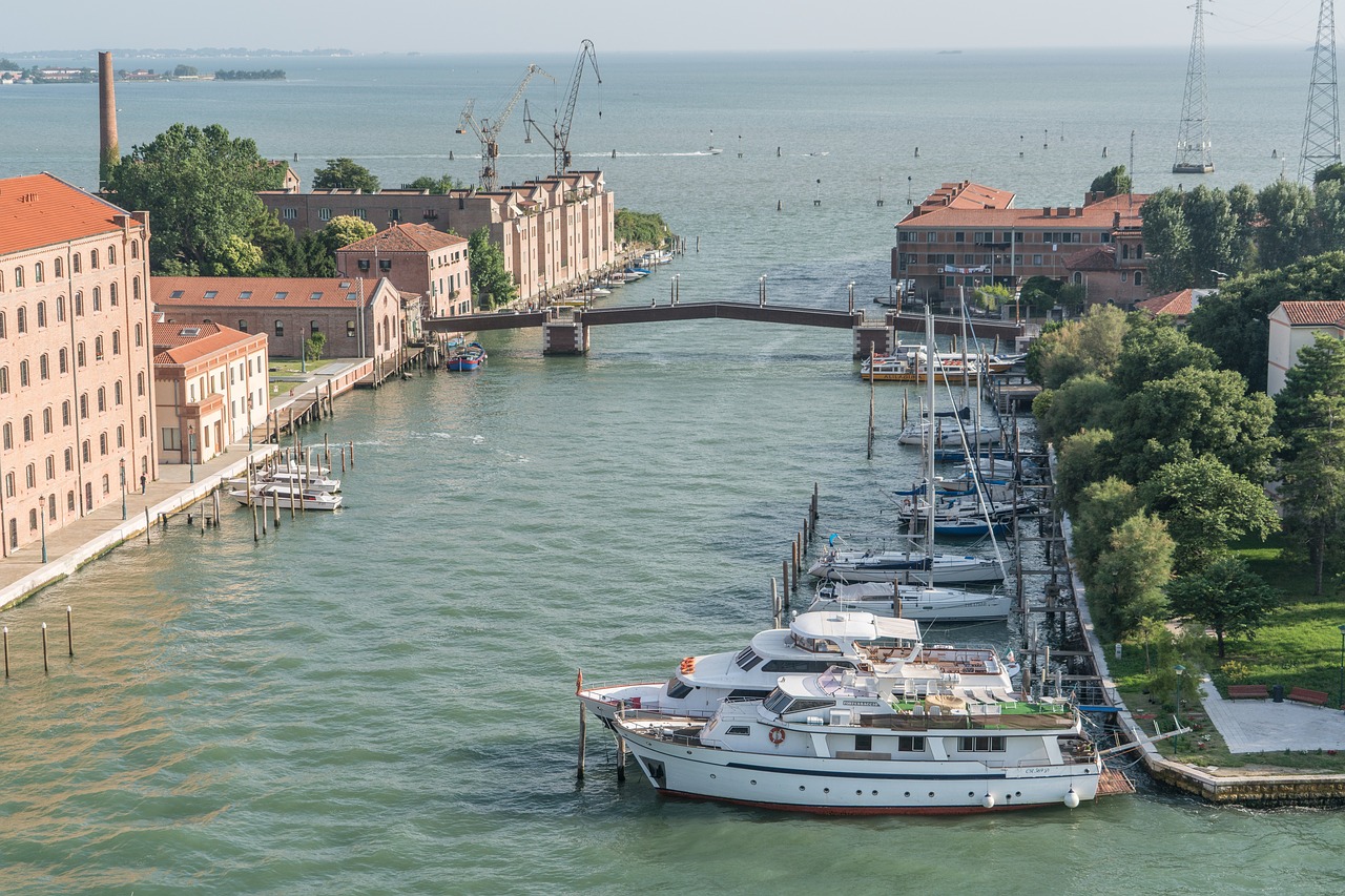 Image - venice italy canal bridge