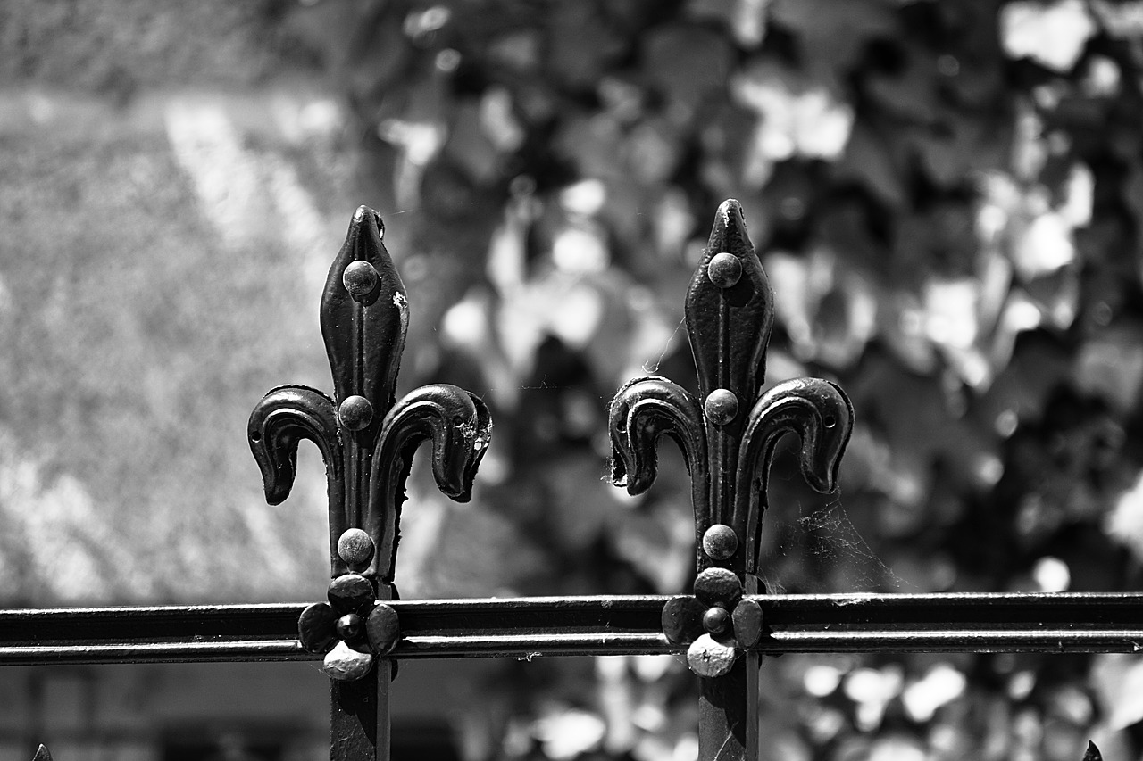 Image - wrought iron fleur de lis metal