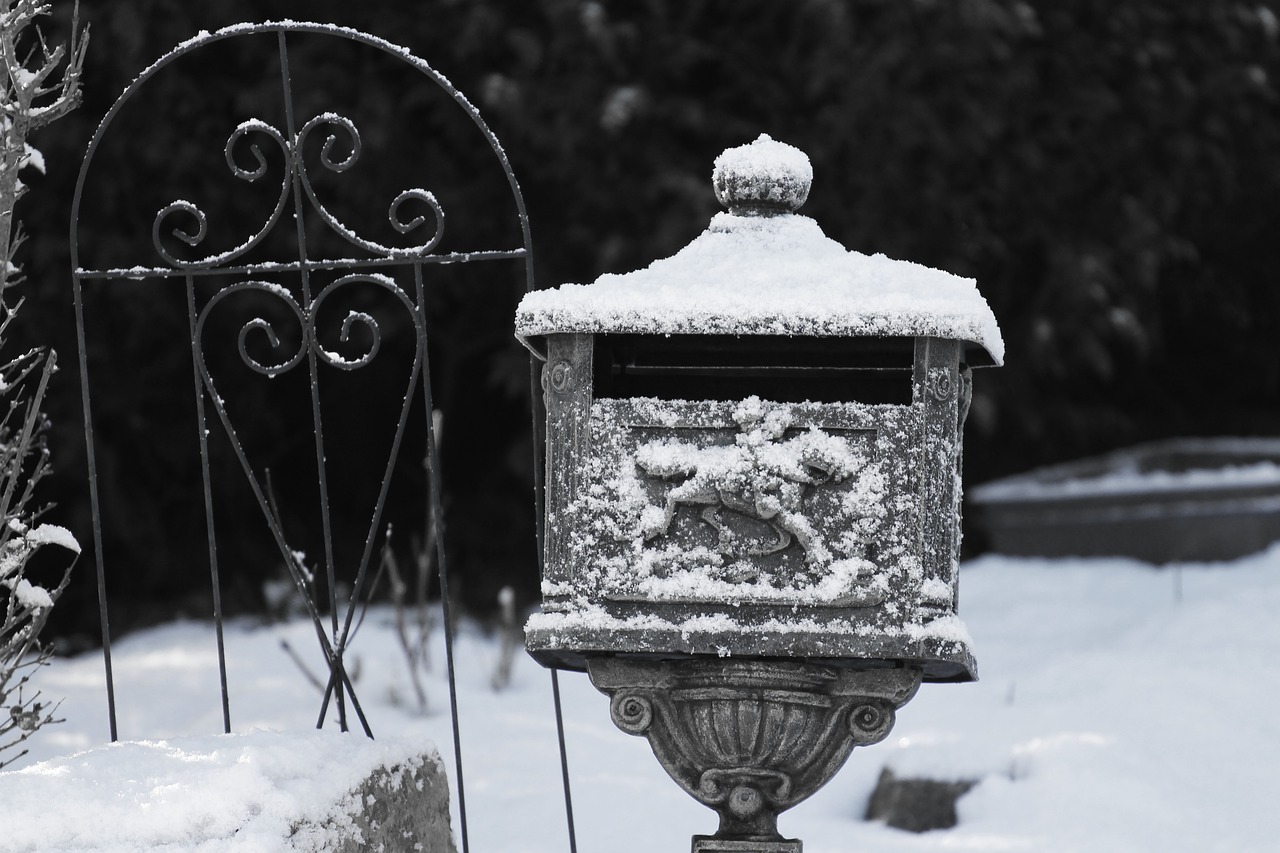 Image - letters box black and white snow