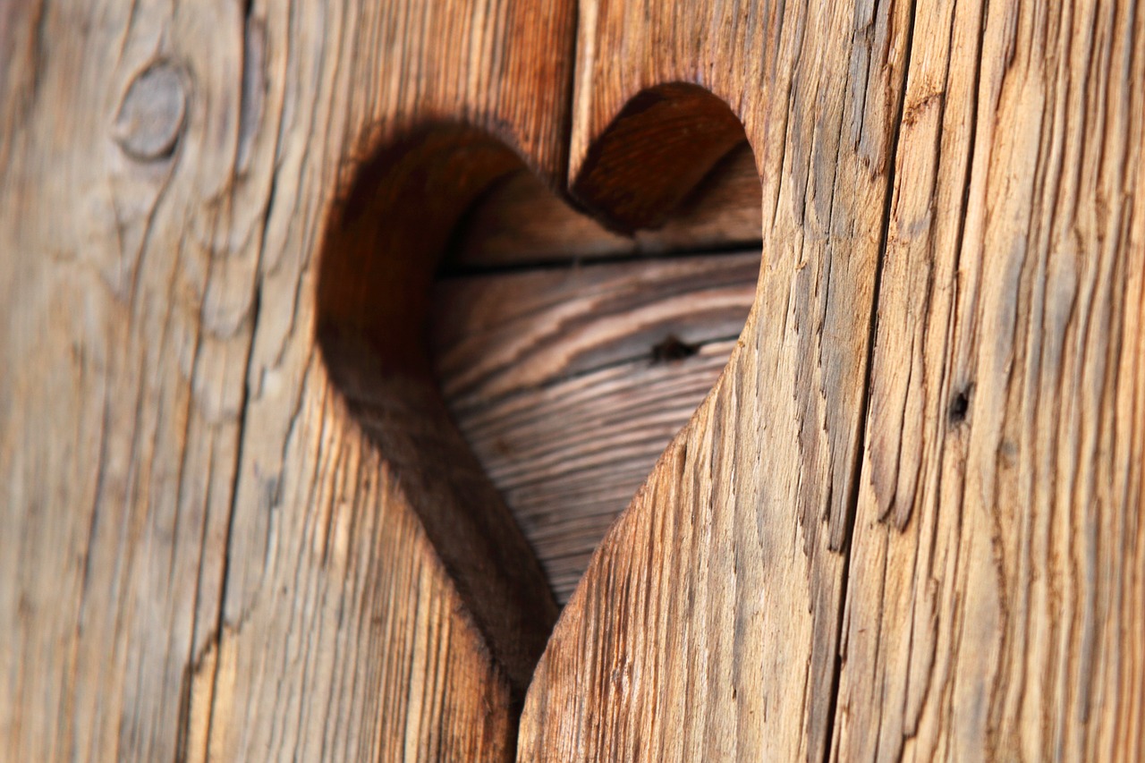 Image - board heart hole love old plank