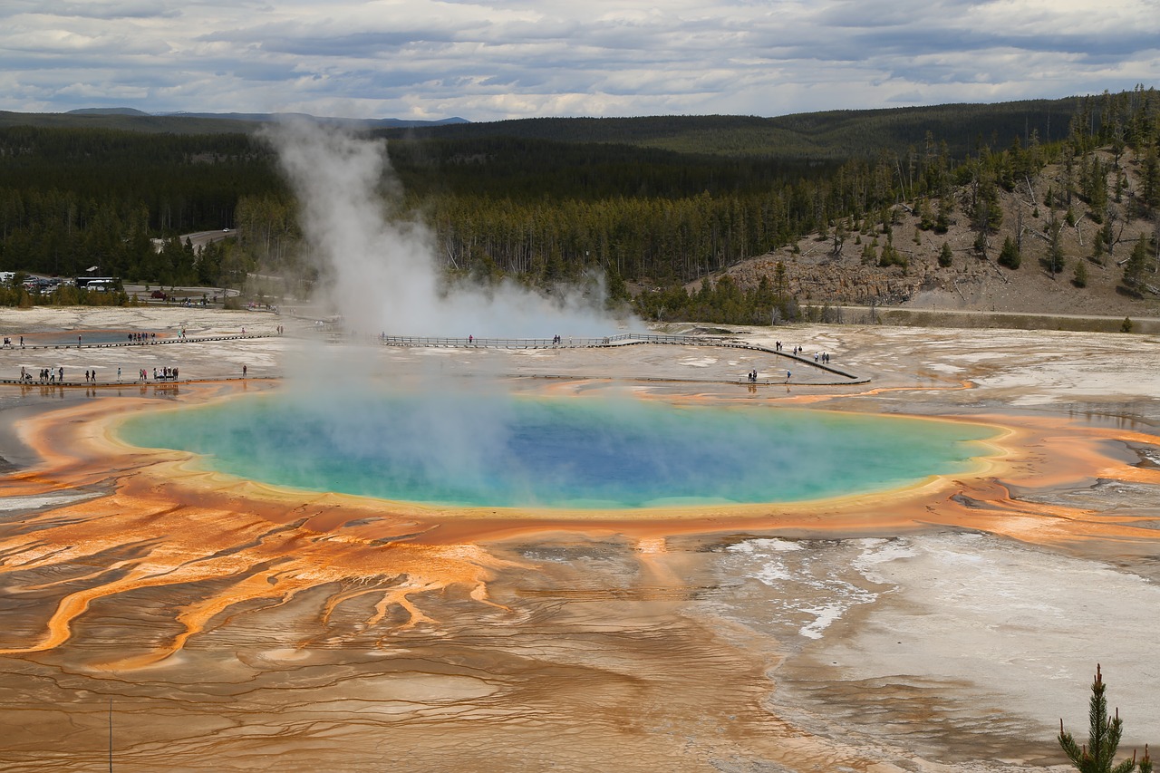 Image - grand prismatic views the scenery