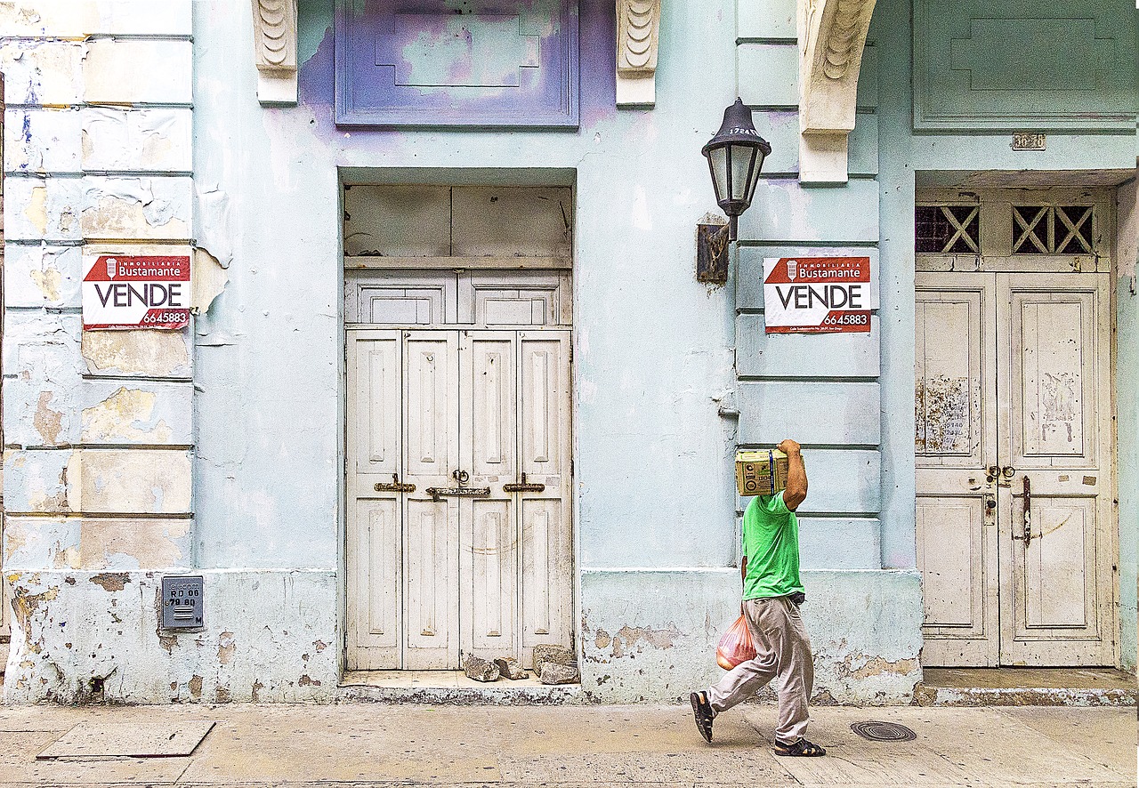 Image - building for sale colombia vintage