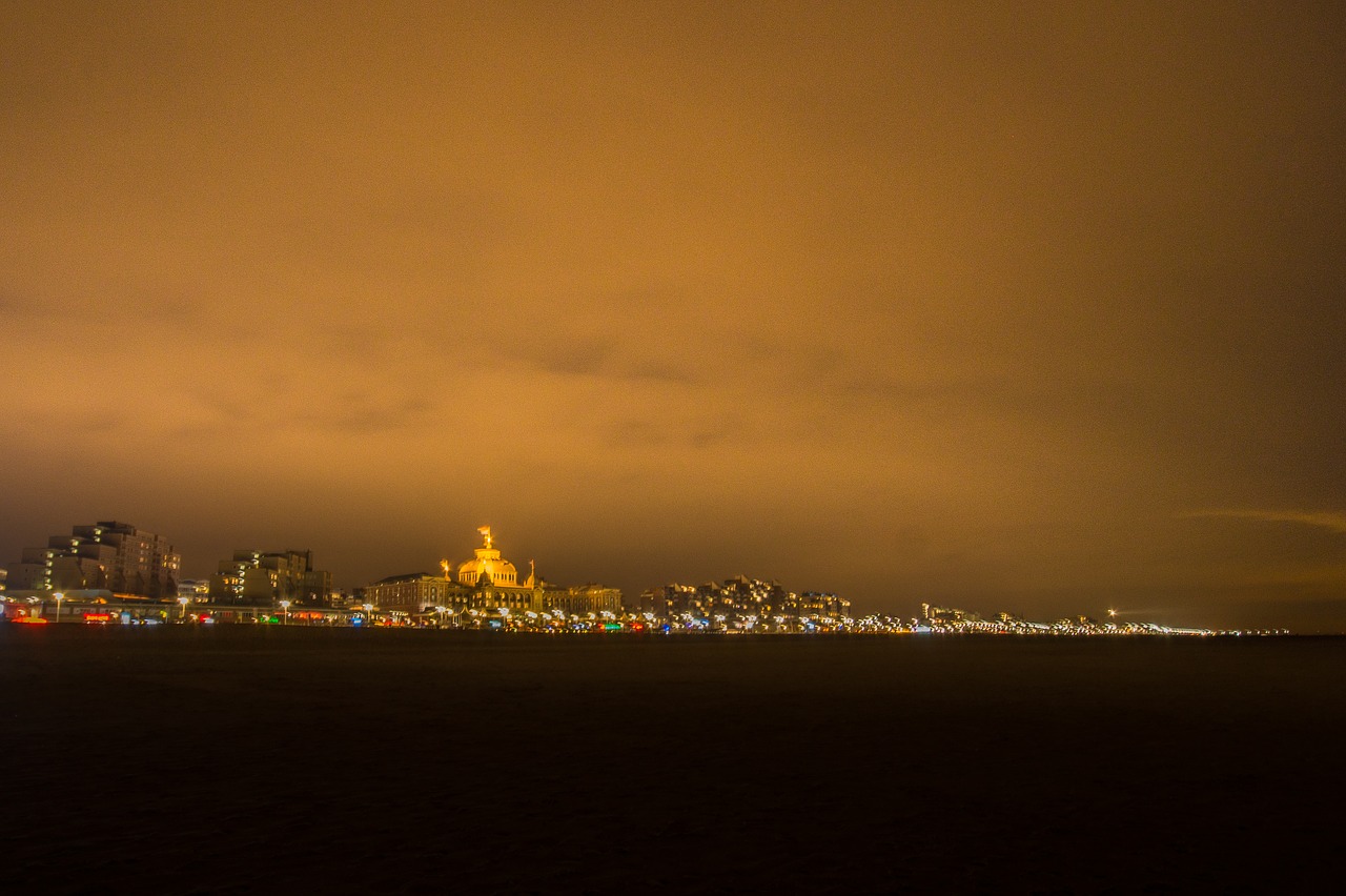 Image - scheveningen night yellow ocean