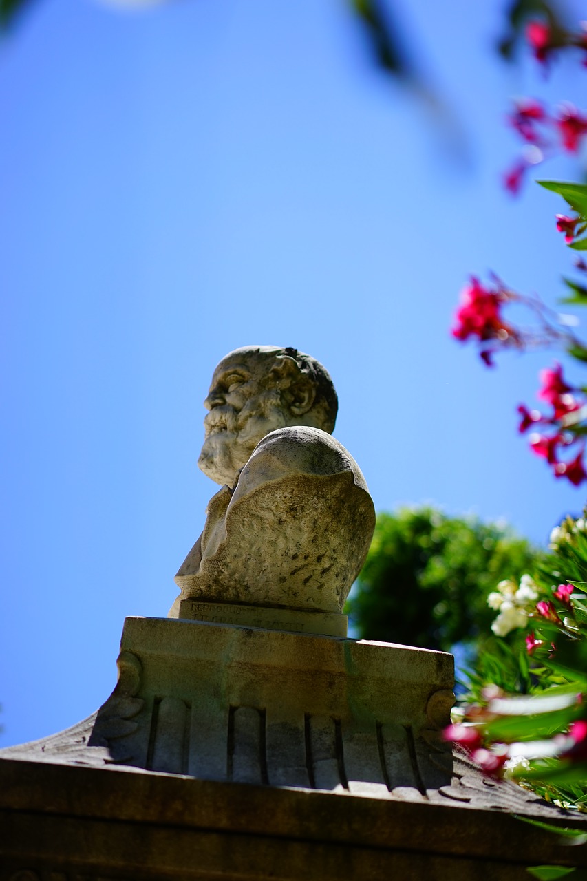 Image - bust figure el sounjarello avignon