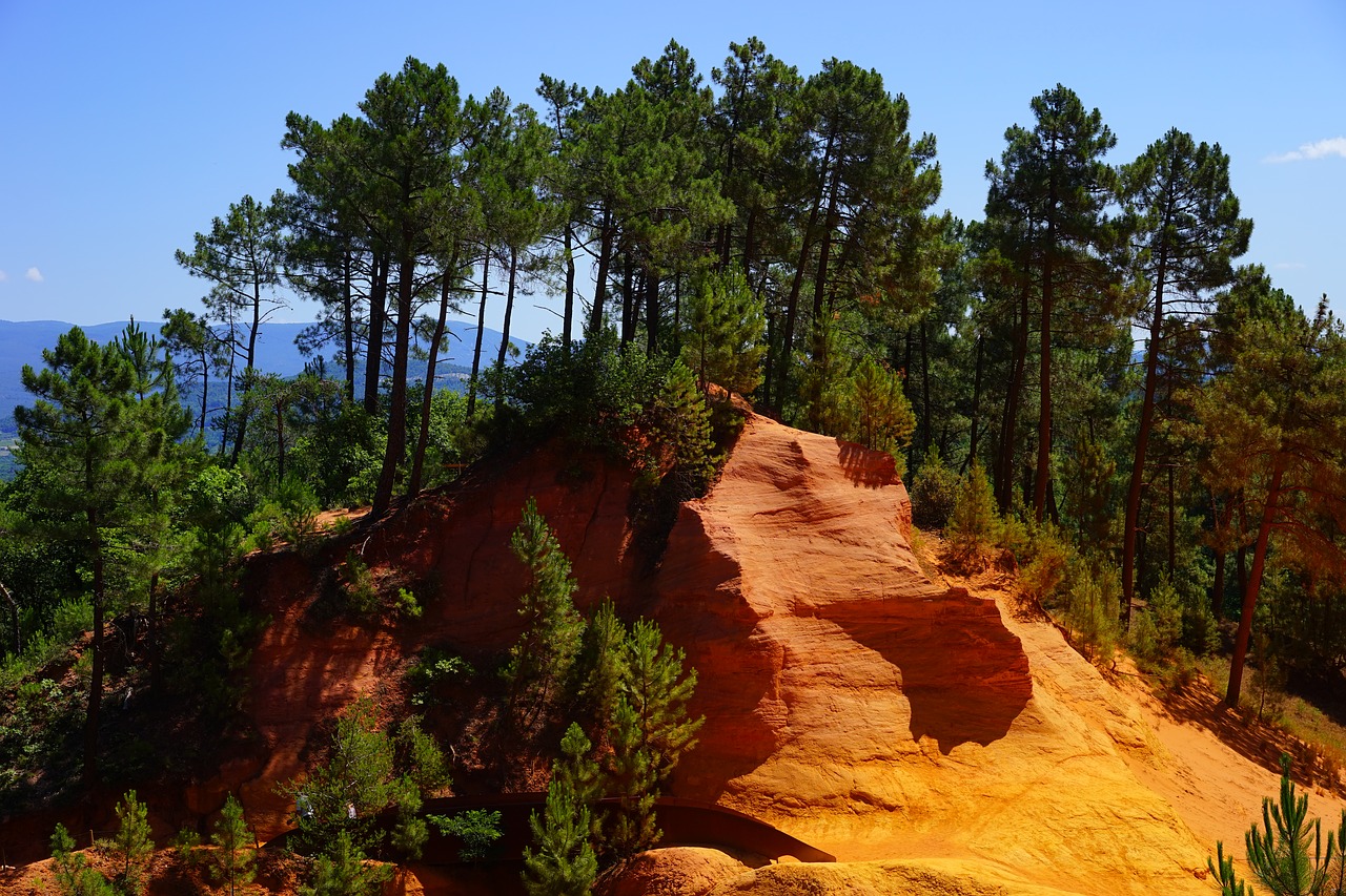 Image - ocher rocks roussillon ocher trail