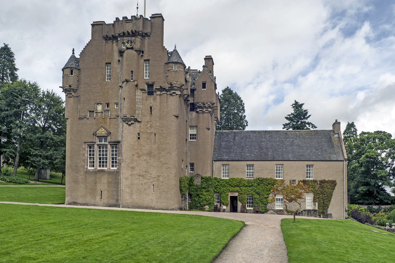 Image - crathes castle castle banchory