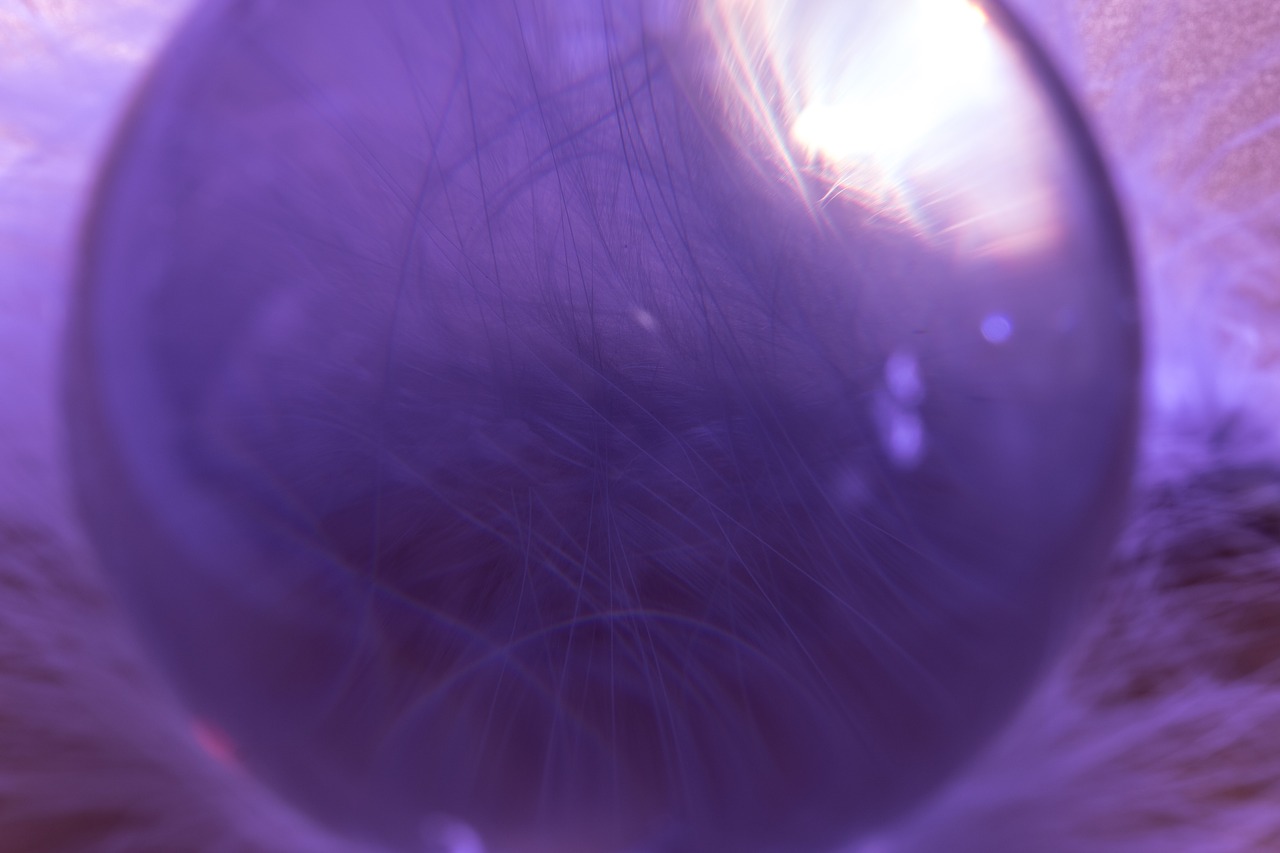 Image - glass ball feather ease airy