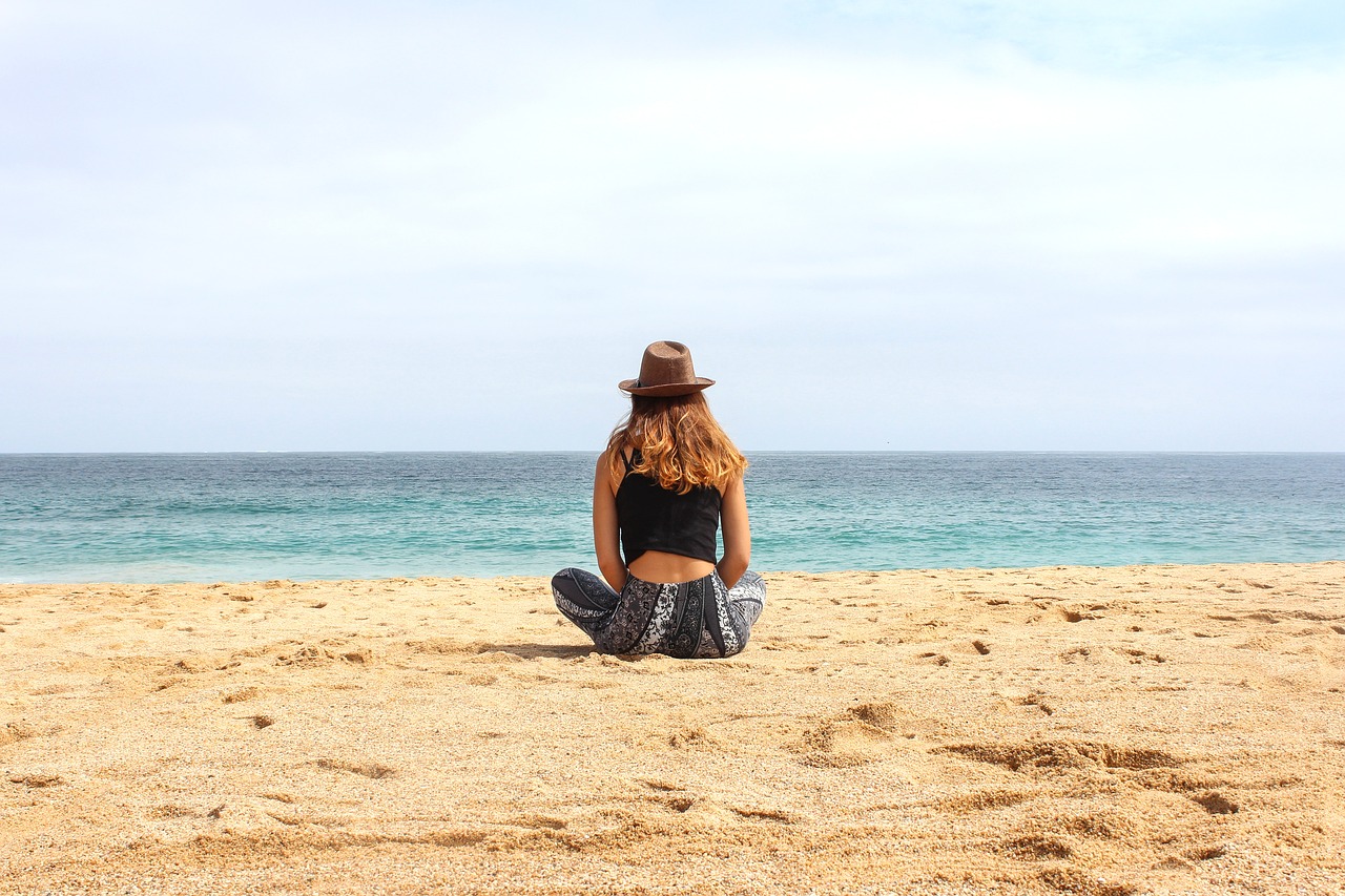 Image - beach women hat yoga back