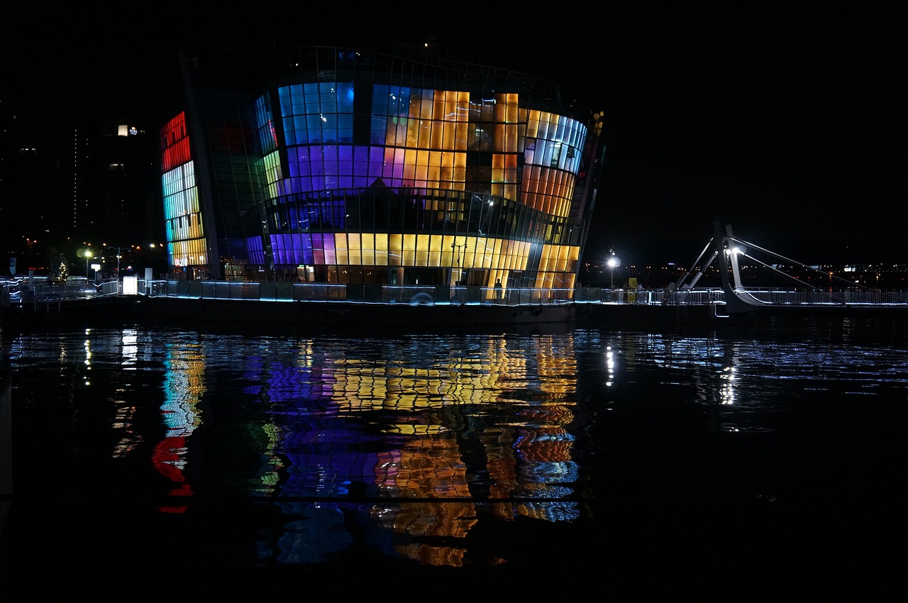 Image - sebit floating island han river