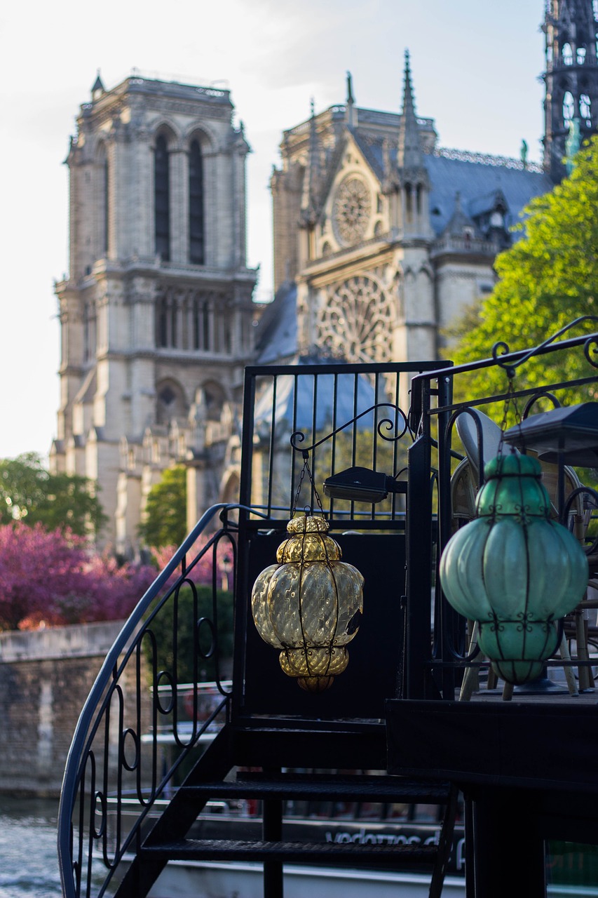 Image - paris summer lamps notre dame