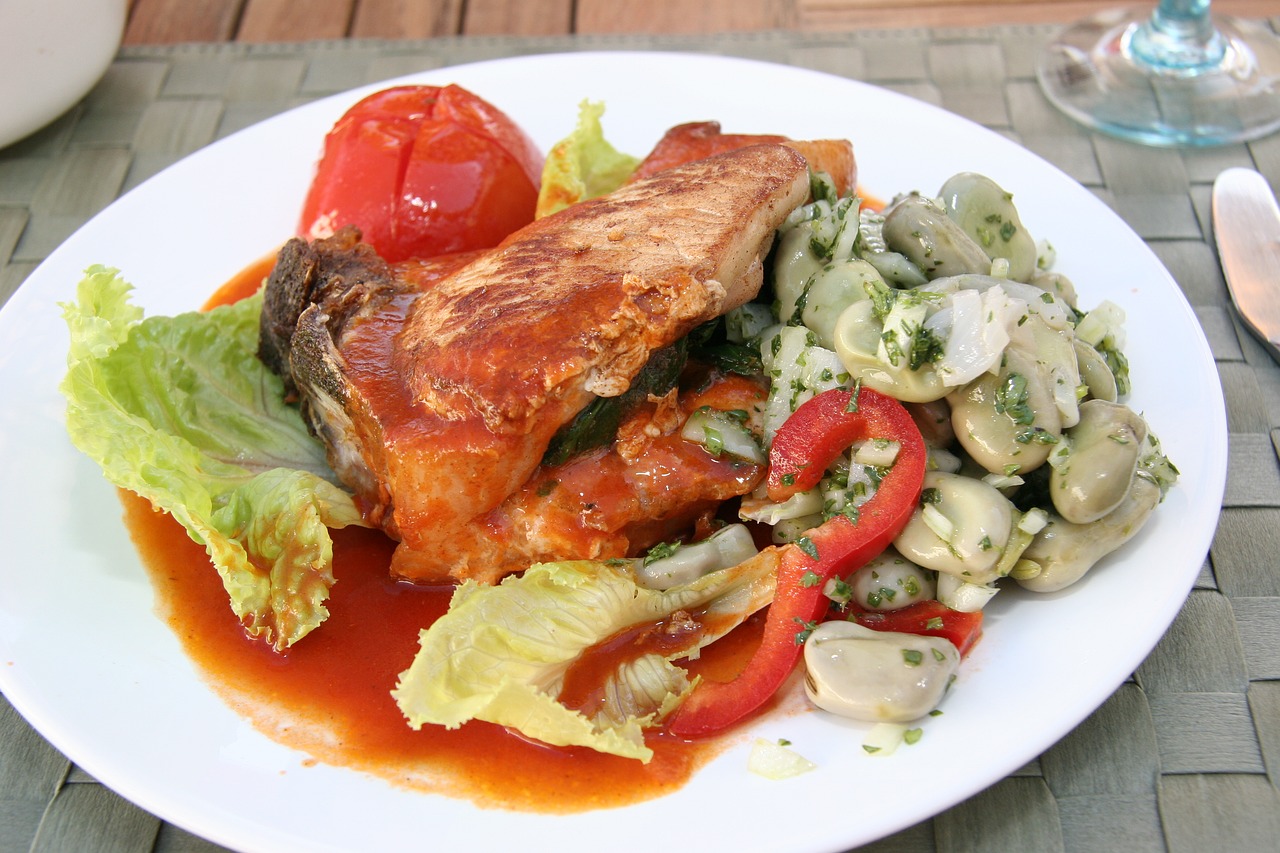 Image - pork chop spinach tomato salad