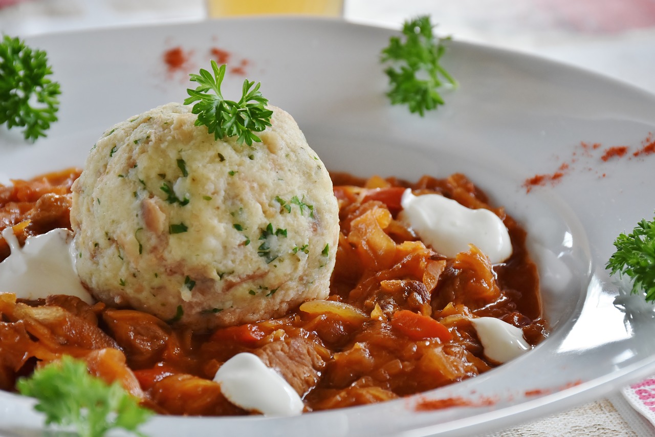 Image - goulash dumpling szeged goulasch