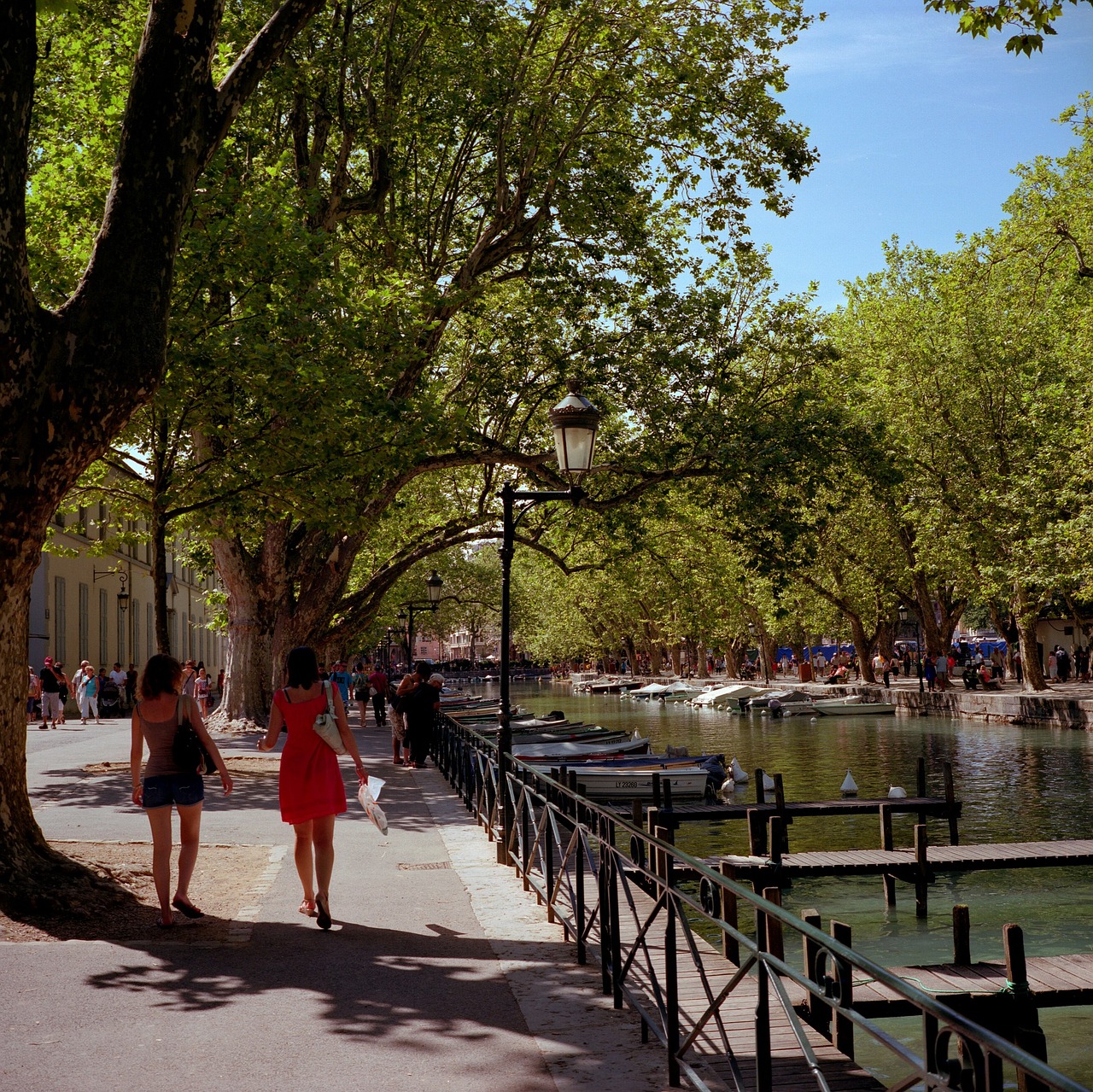 Image - cityscape annecy france