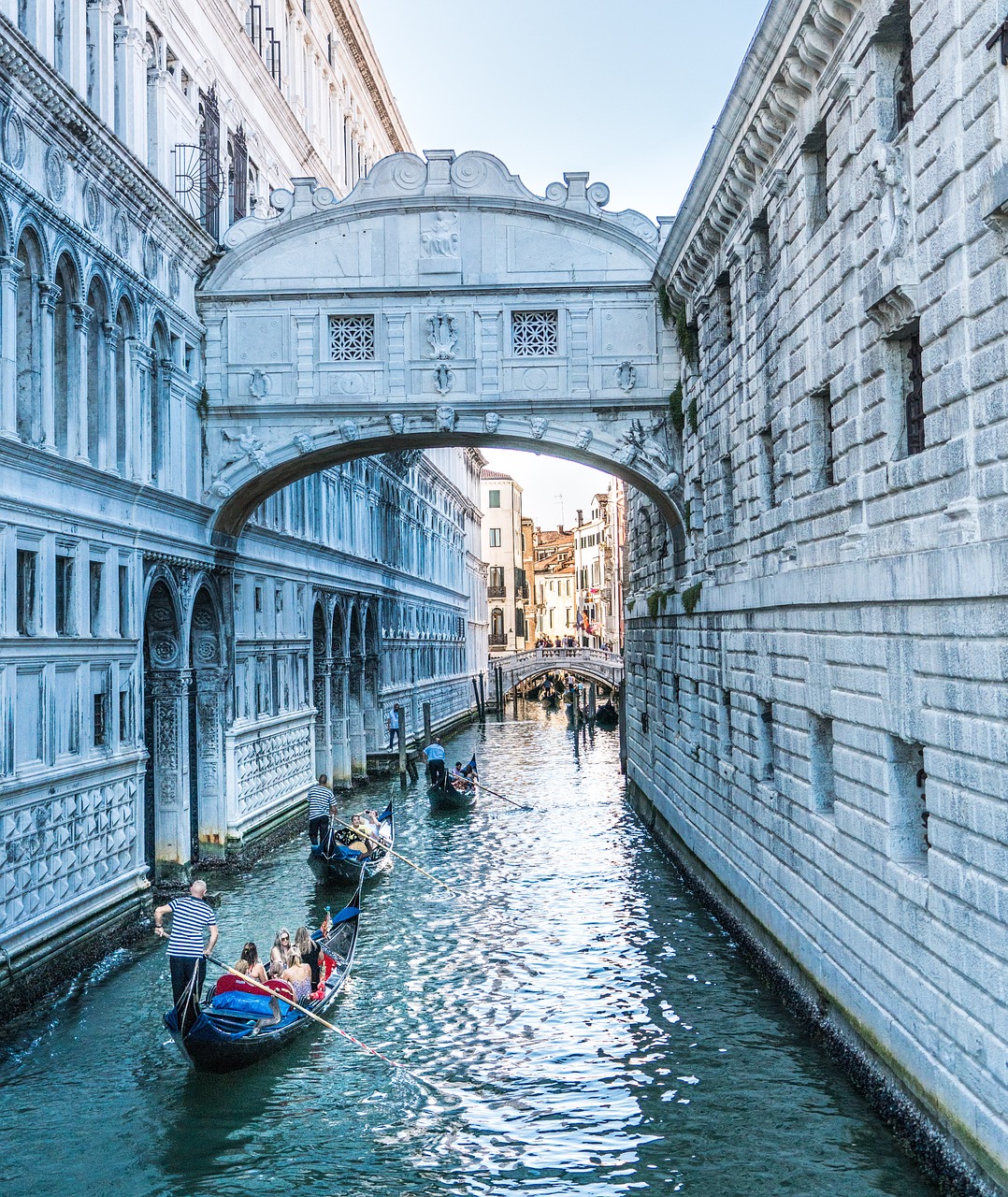 Image - venice italy gondola gondoliers