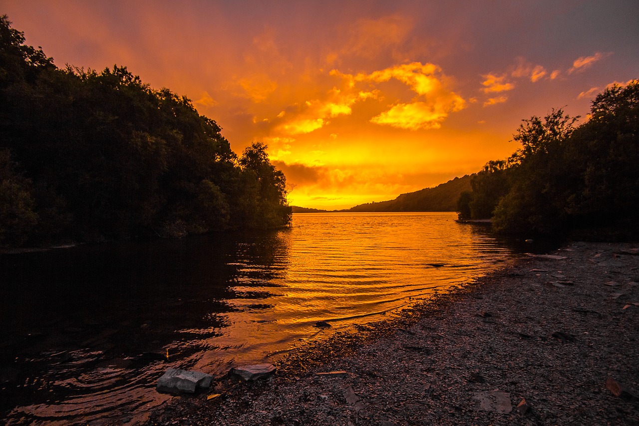 Image - sunset lake twilight snowdonia