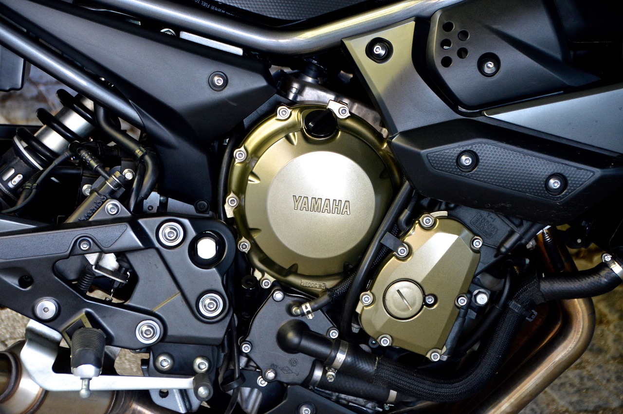 Image - yamaha motorcycle motor screw