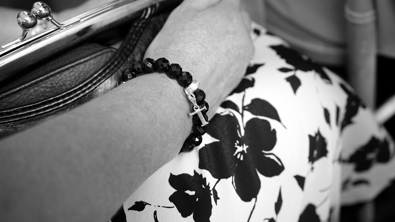 Image - bag bracelet fashion woman model