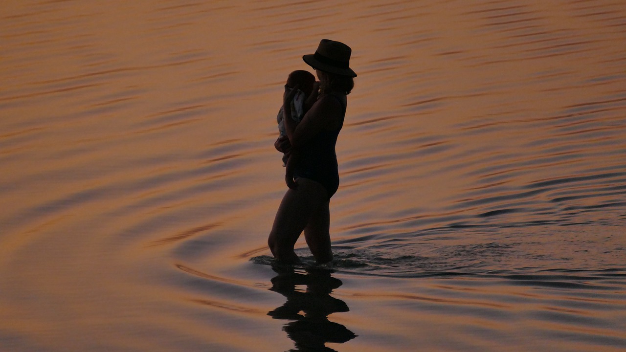 Image - sundown mother child