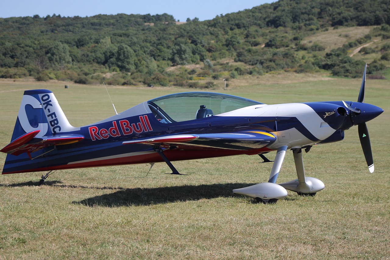 Image - aircraft flyer fly red bull