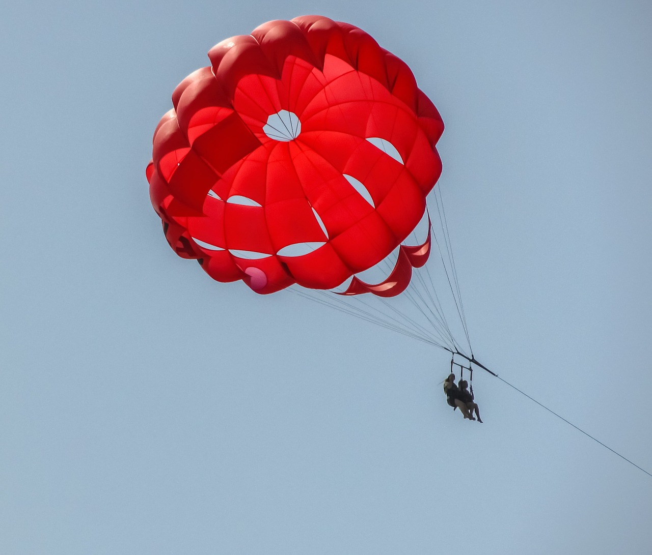 Image - parachute paragliding red balloon