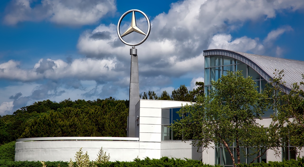 Image - mercedes benz plant factory