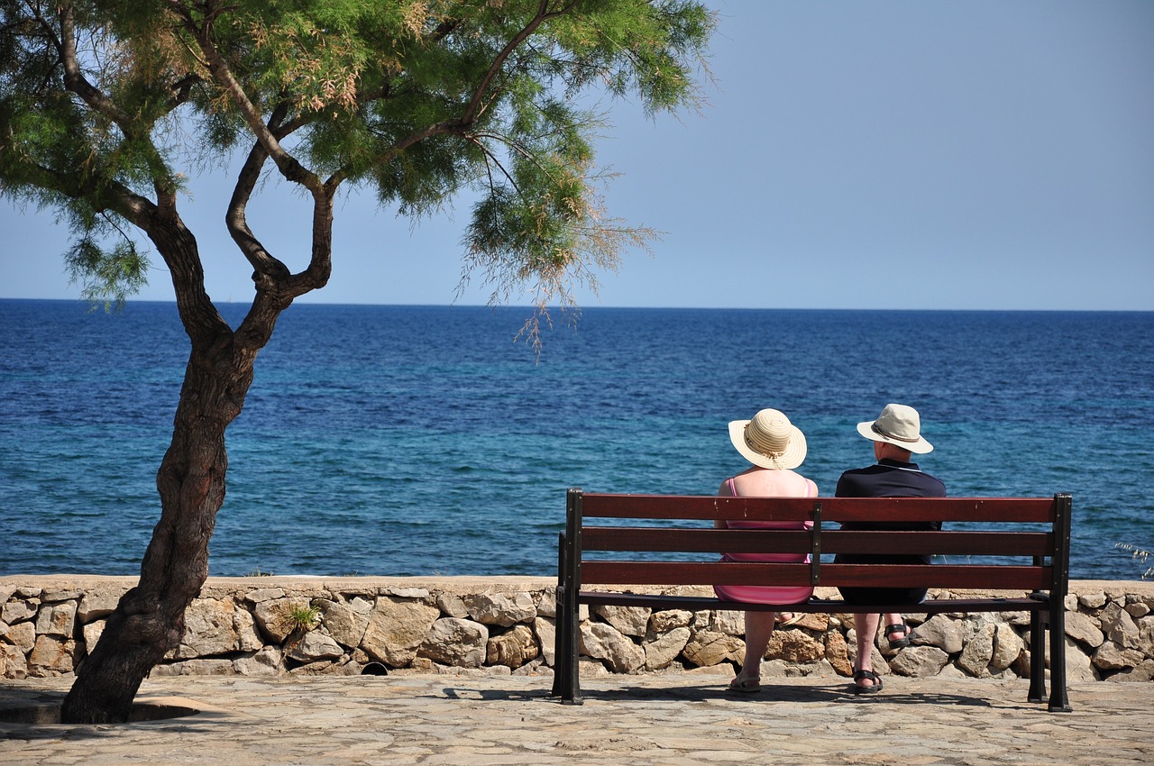 Image - summer still life couple bench