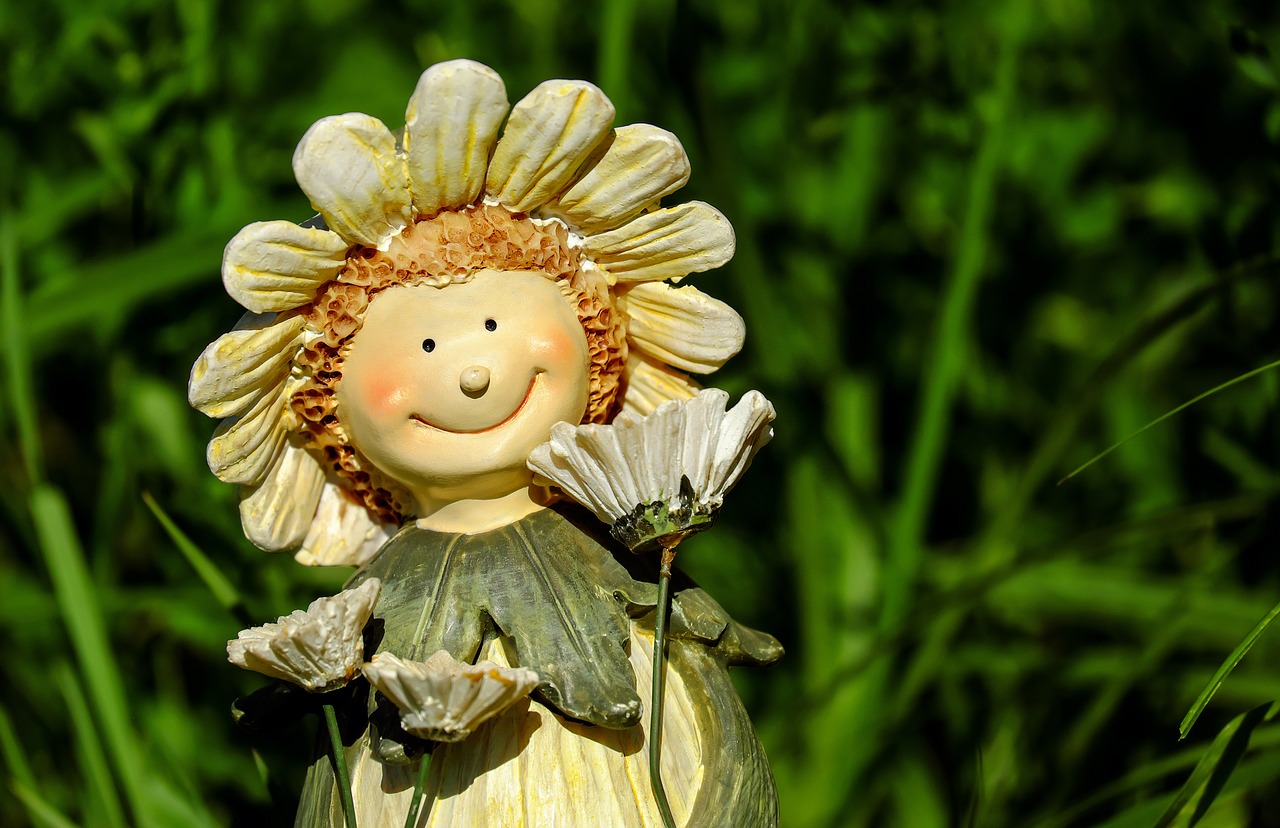 Image - figure child flower child face