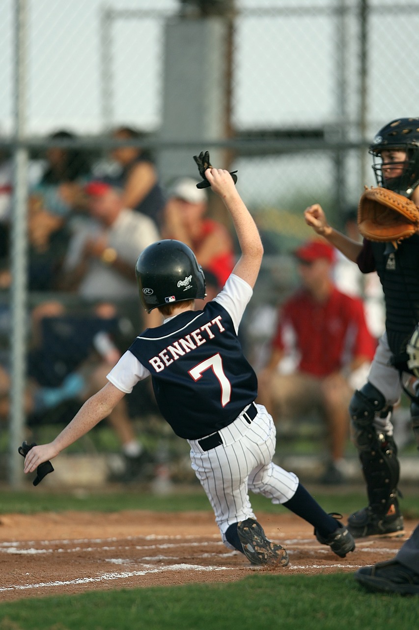 Image - baseball scoring sliding runner