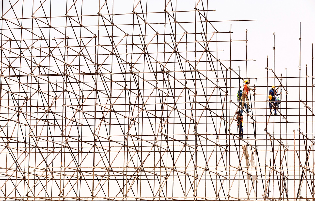 Image - scaffolding workers construction