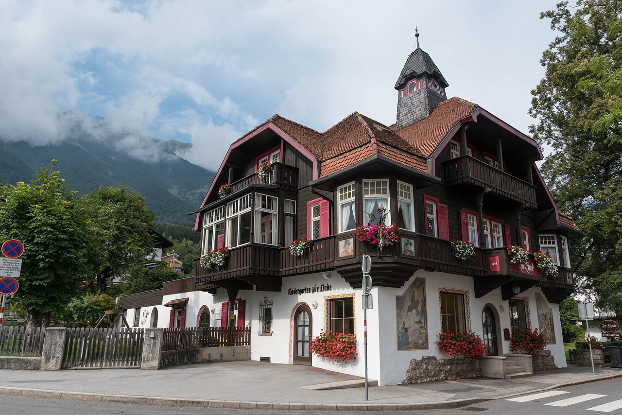 Image - tyrol building home balcony wood