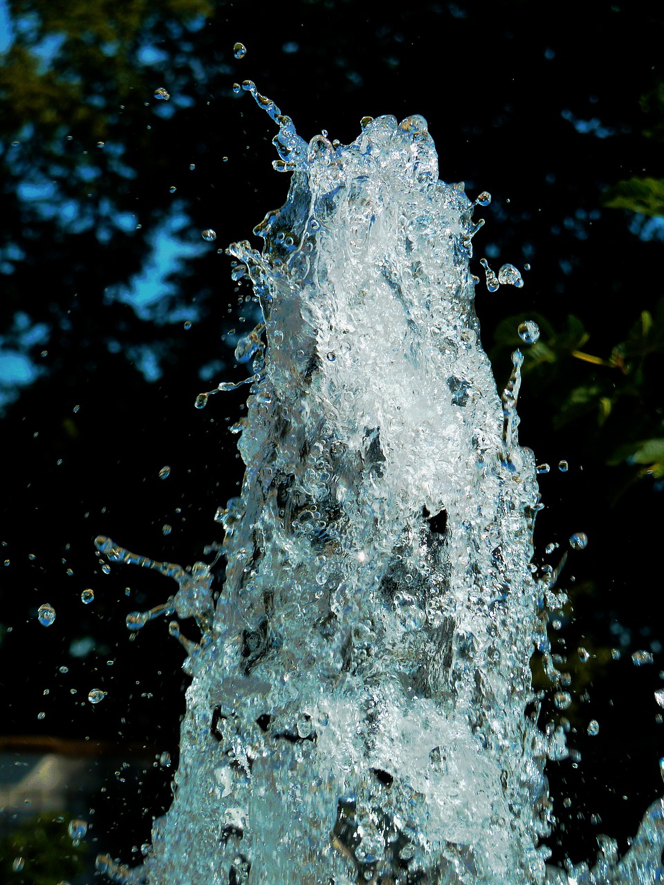 Image - fountain water water splashes spray