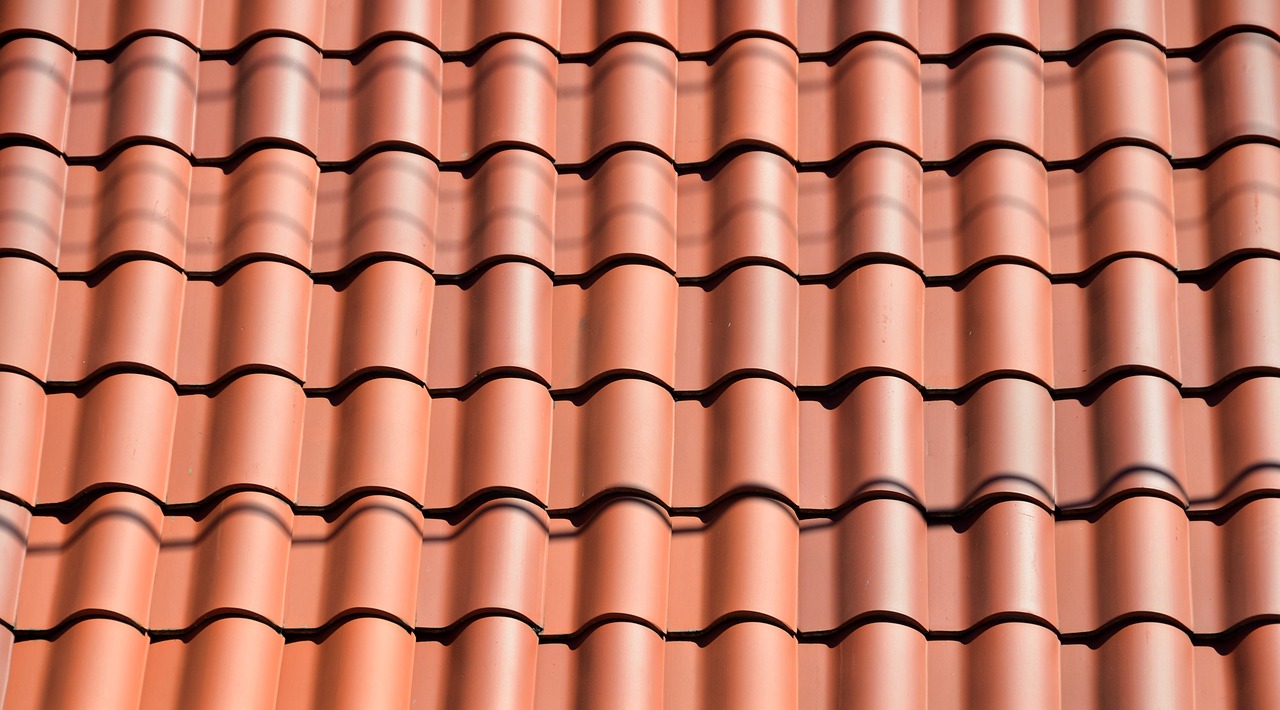 Image - clay tile roof background