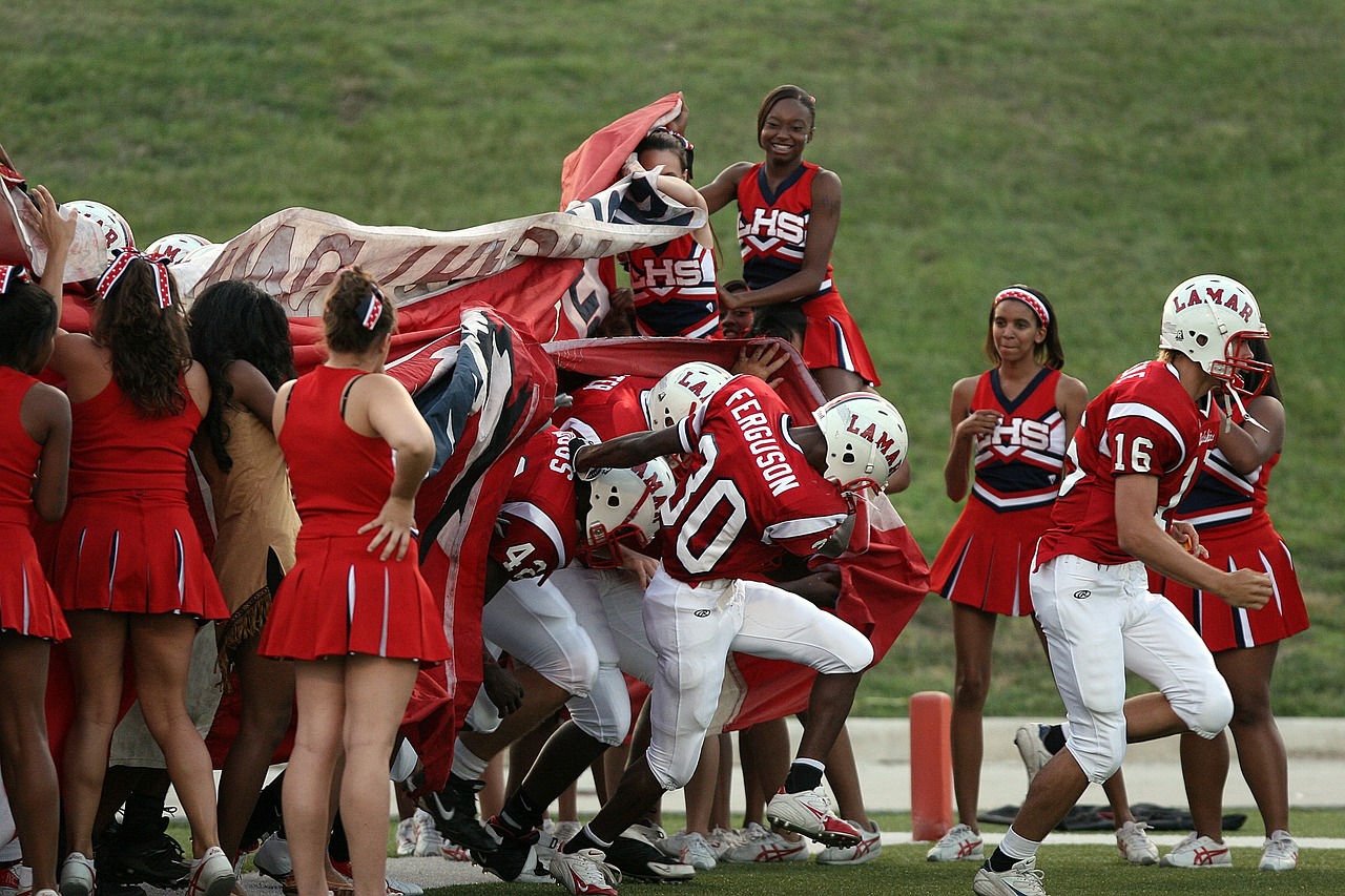 Image - football team cheerleaders pre game