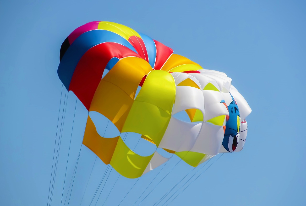 Image - parachute paragliding balloon sky