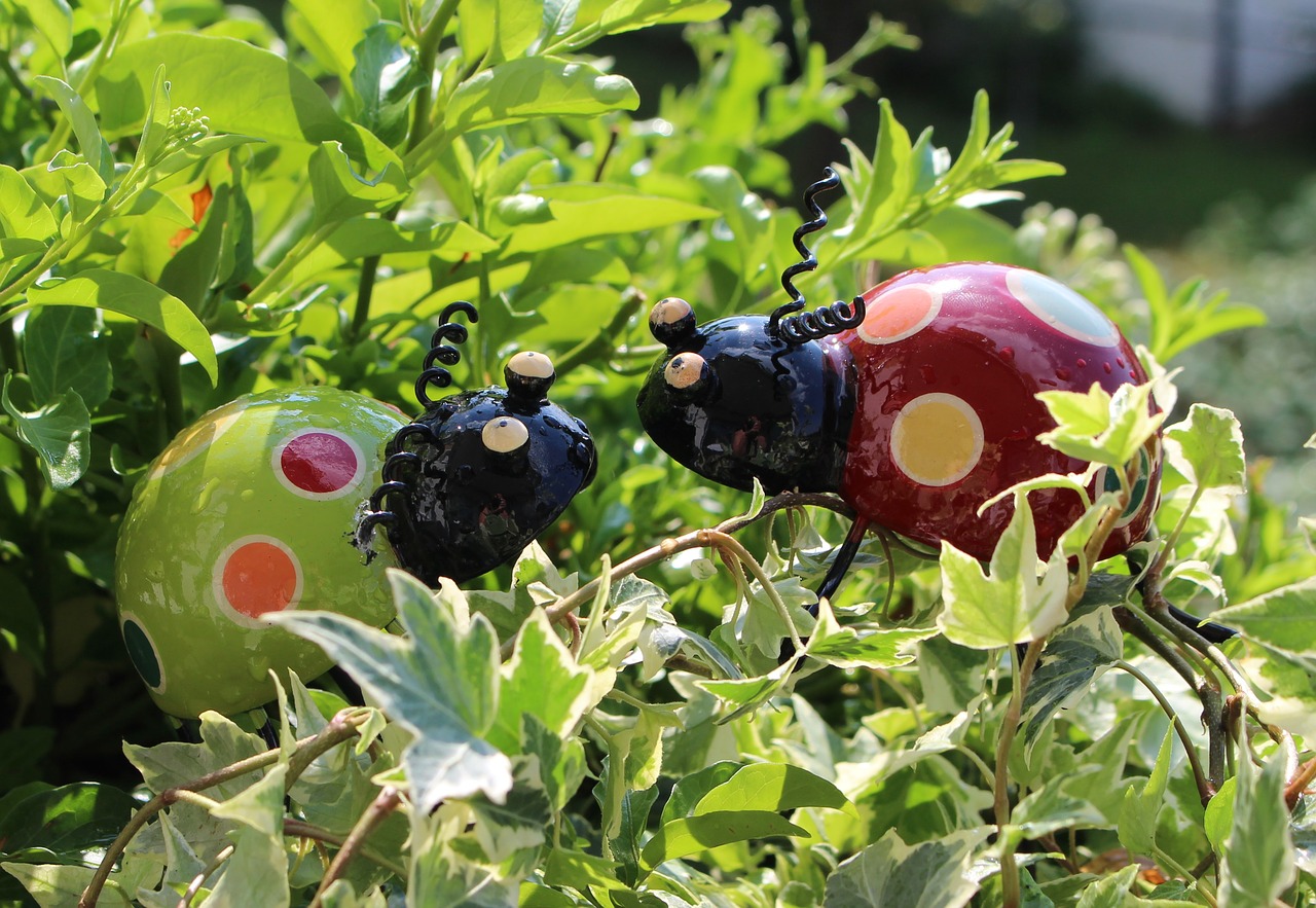 Image - beetle decor balcony flower box