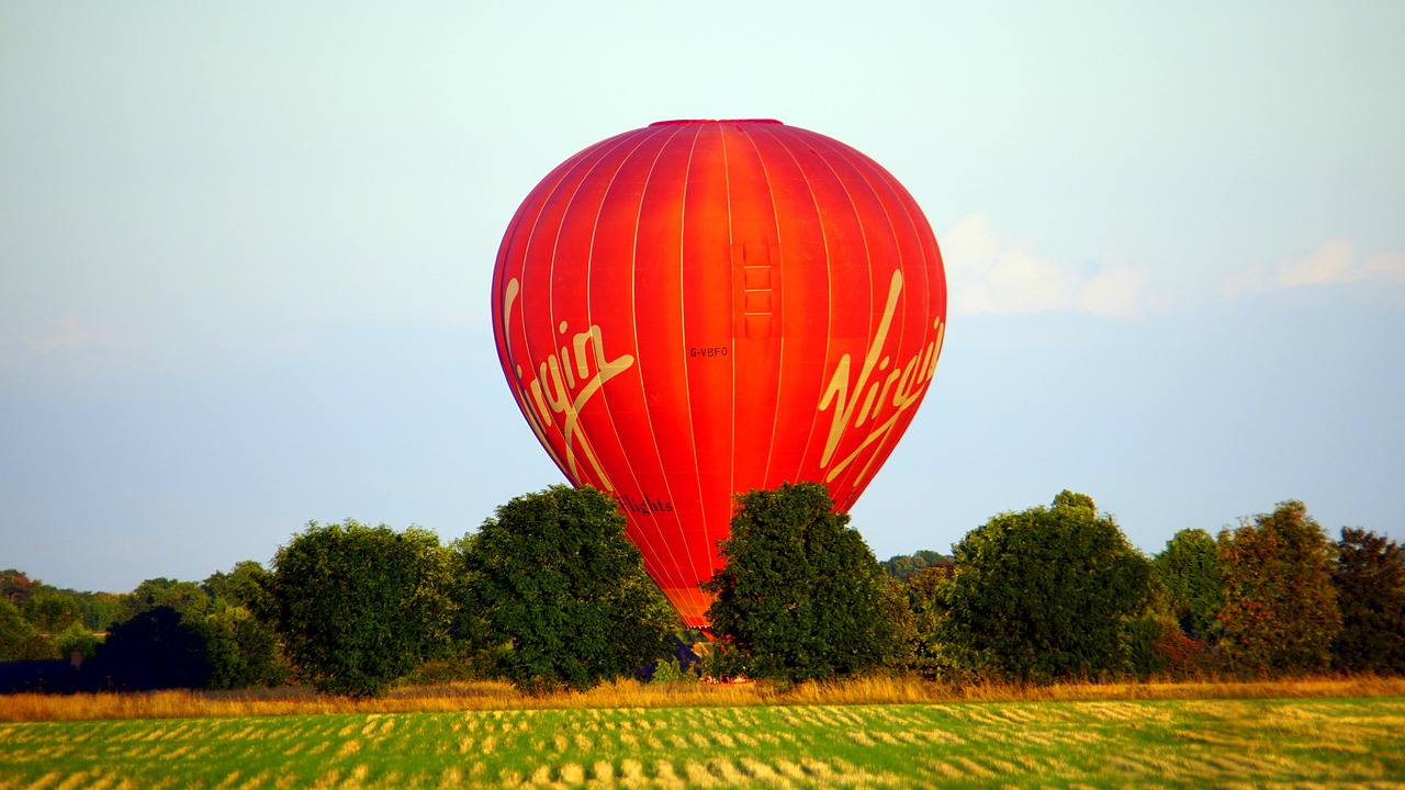 Image - red balloon sky air adventure hot