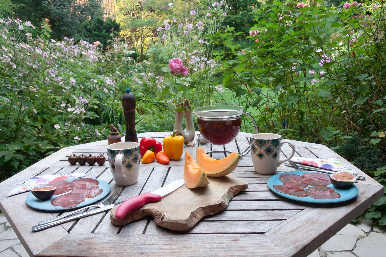 Image - table breakfast garden in the free