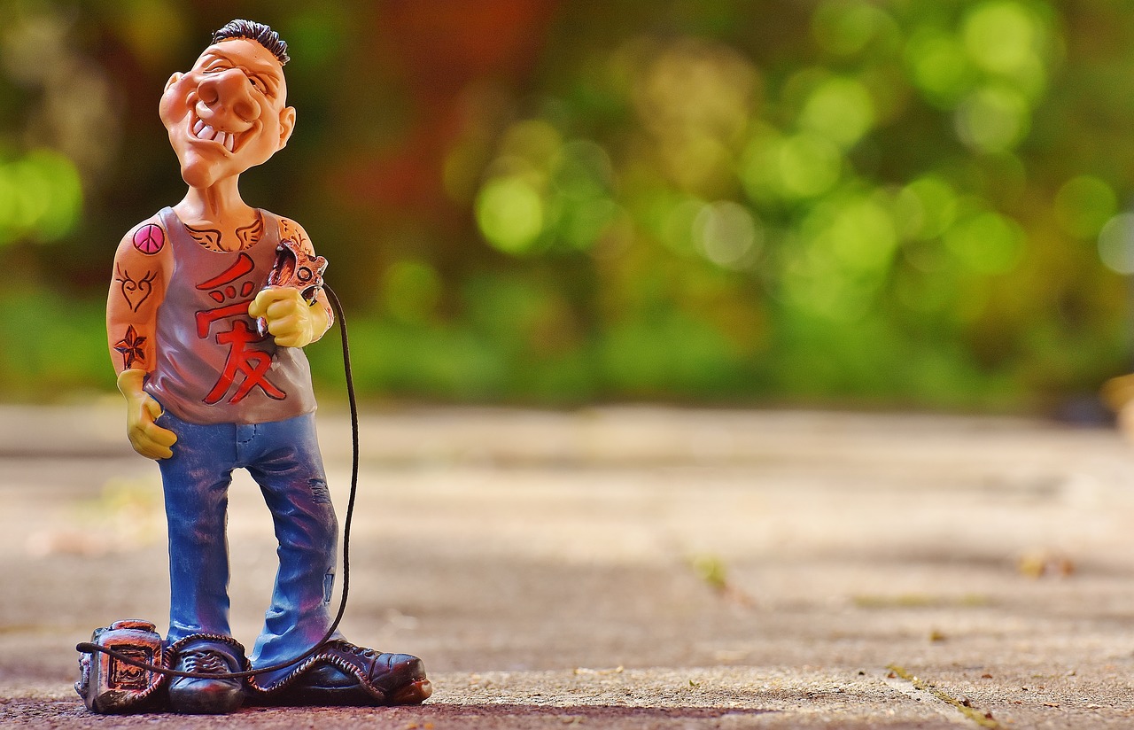 Image - tattoo artist figure funny man