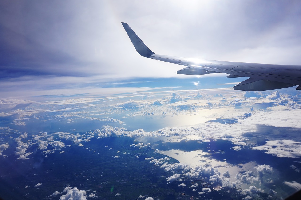 Image - plane flight cloud public aircraft