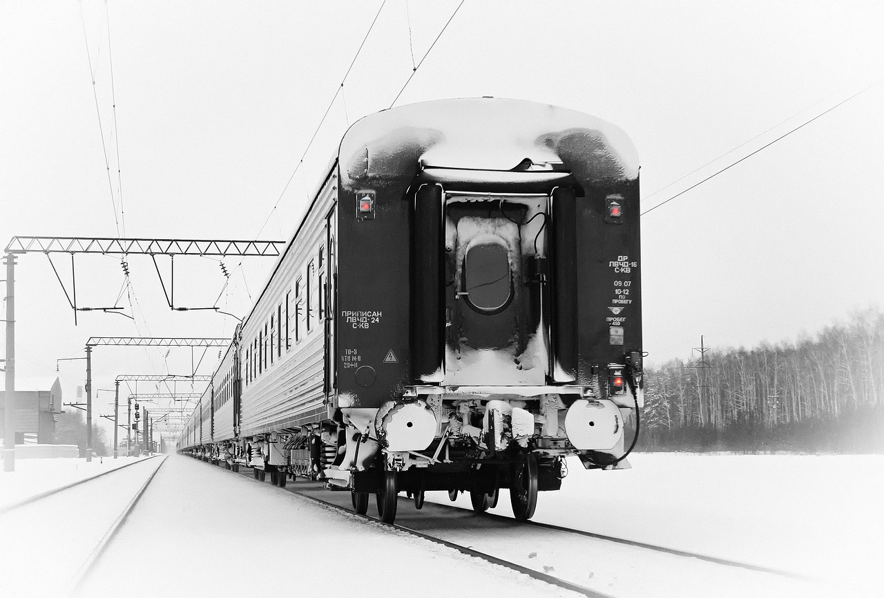 Image - train winter railway