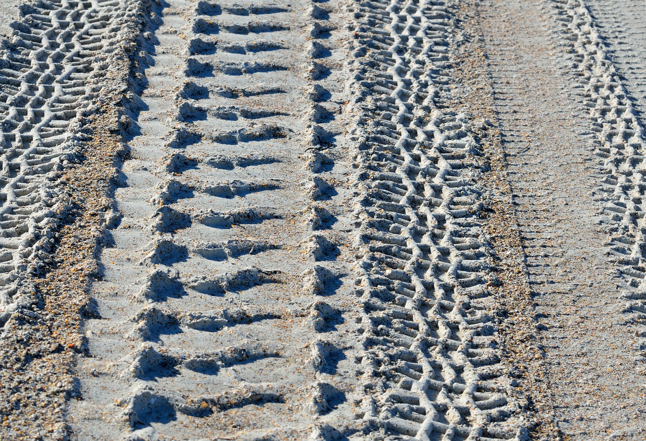 Image - tire tracks design pattern tracks