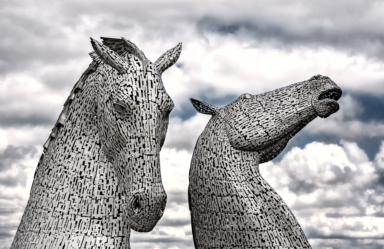 Image - kelpies falkirk horse statue