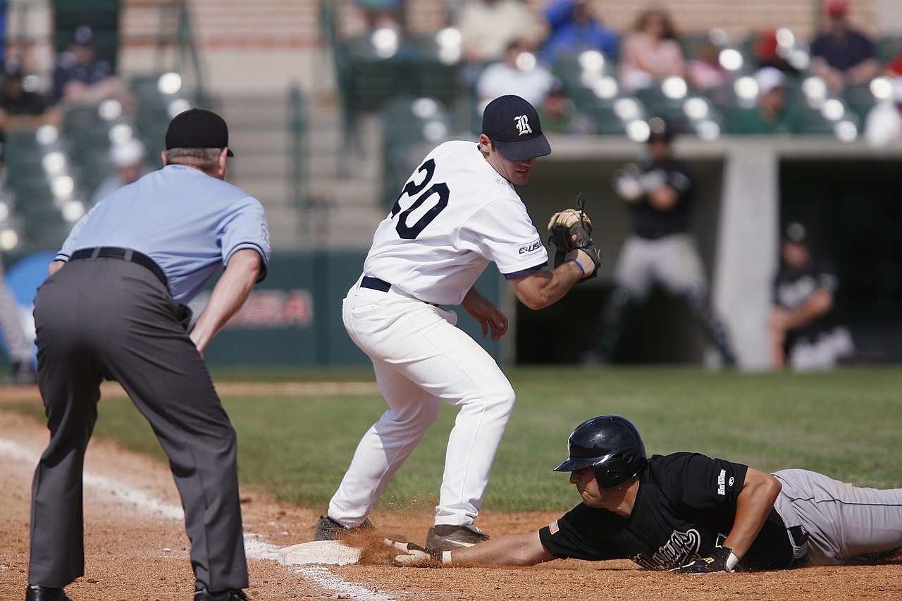 Image - baseball safe at first first base