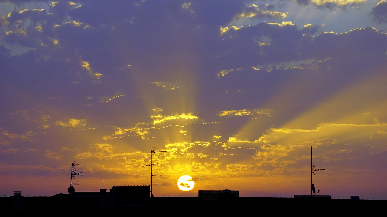 Image - dawn sun sky horizon city clouds