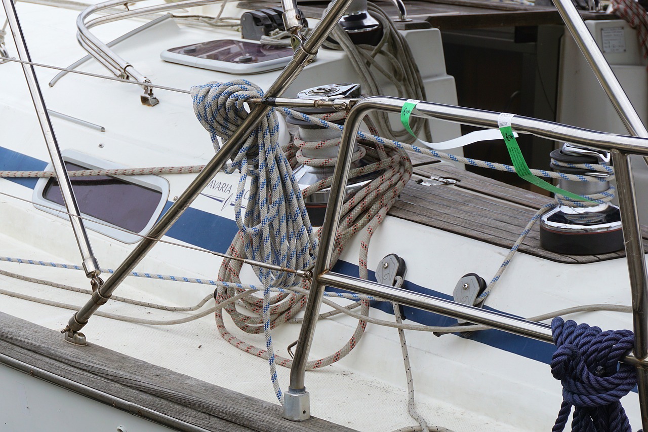 Image - yacht anchorage knot on leash