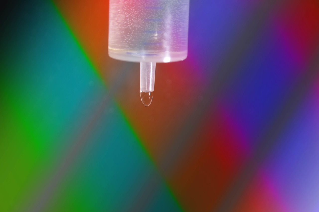 Image - water drop of water syringe