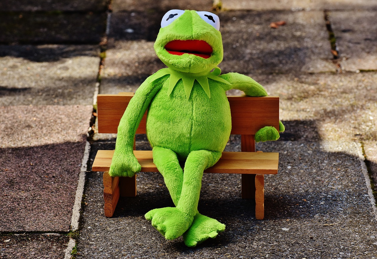 Image - kermit frog bank rest sit figure