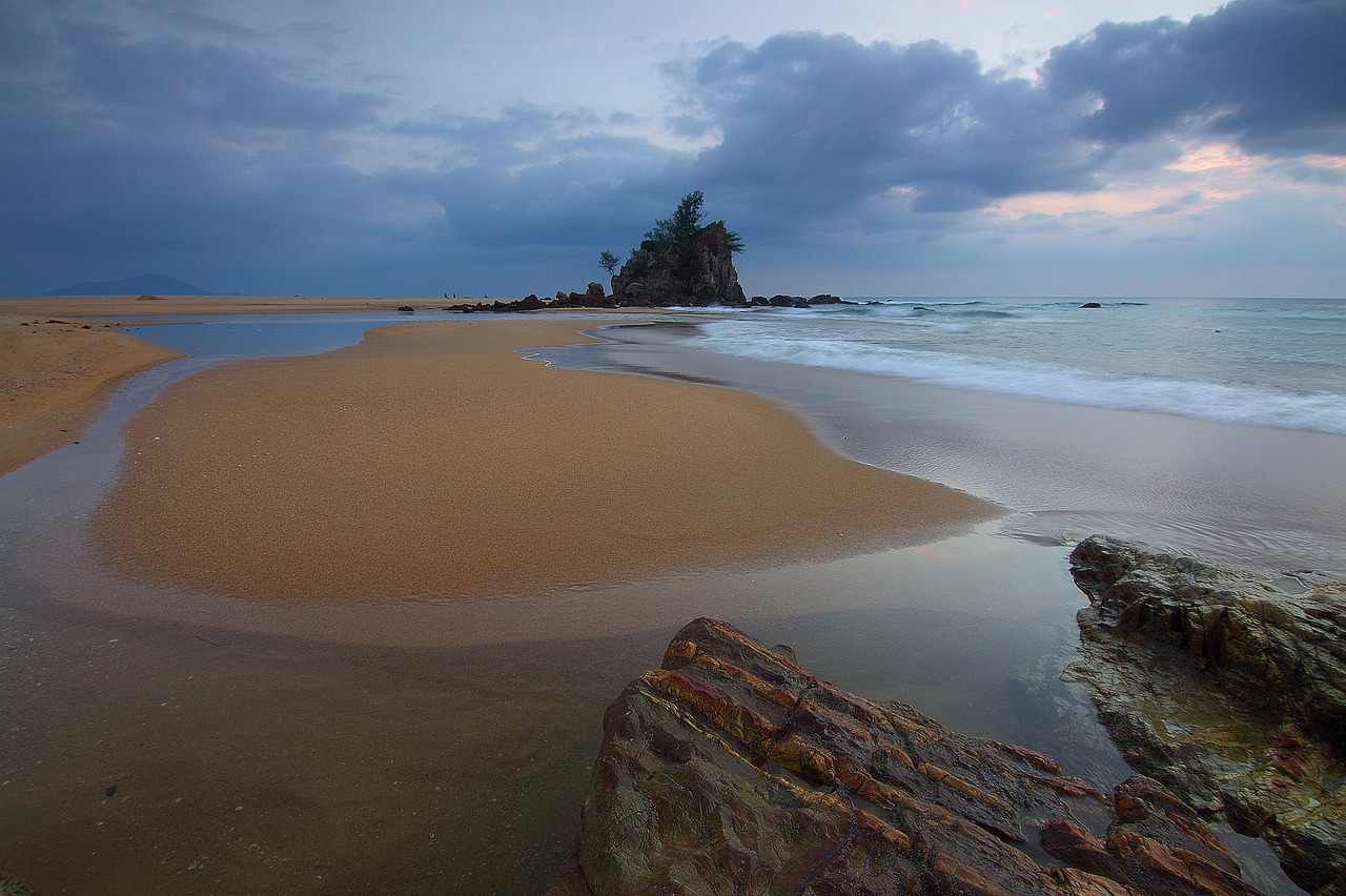 Image - seascape storm landmark