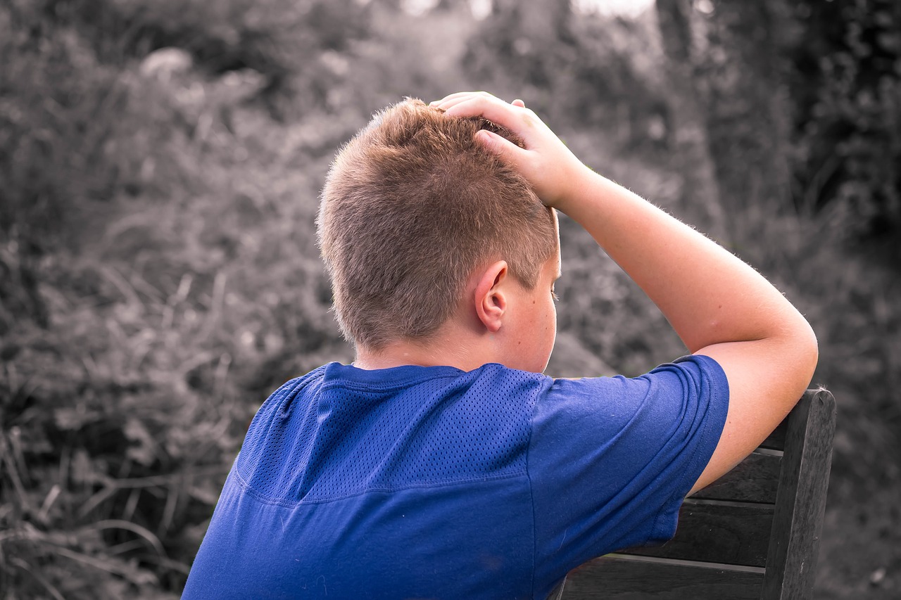 Image - boy child sad alone sit
